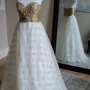 Gold & ivory strapless sweetheart Mac Duggal dress